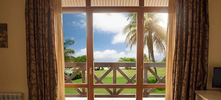 Residential Garden Window Enclosure Repair in Jacksonville, FL