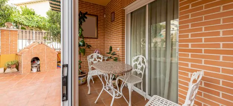 Adding Porch Enclosures To Your Home in Jacksonville, FL